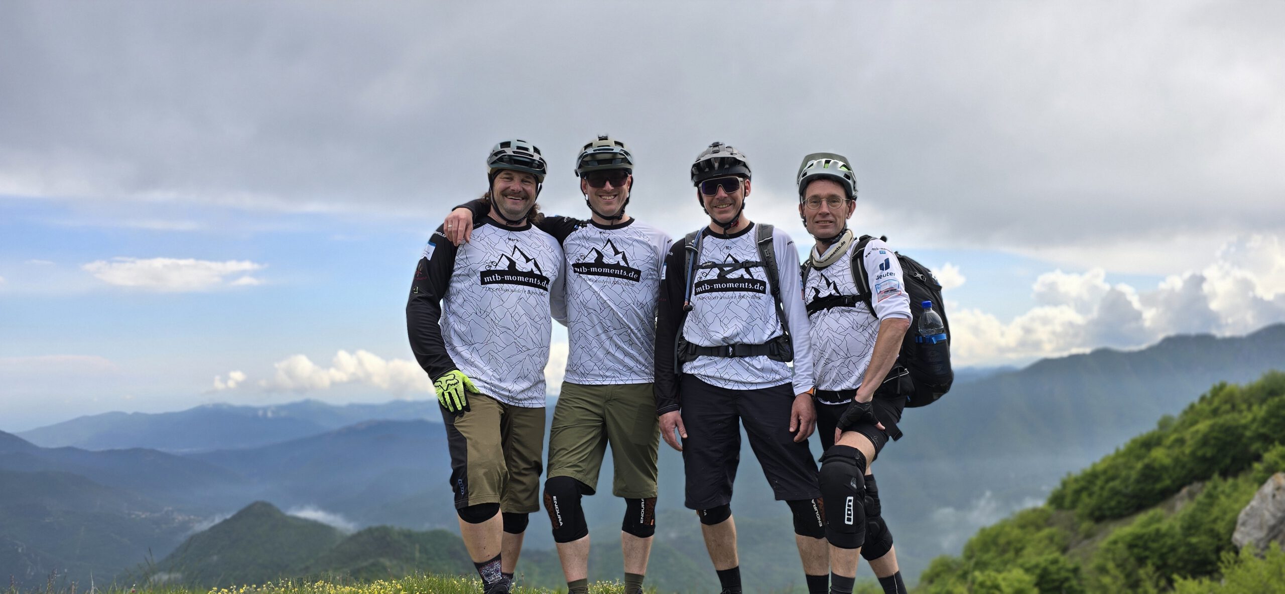 Trans Ligurien mit dem E-MTB: Von Finale Ligure nach Ventimiglia Mark Michaque Oli und Martin