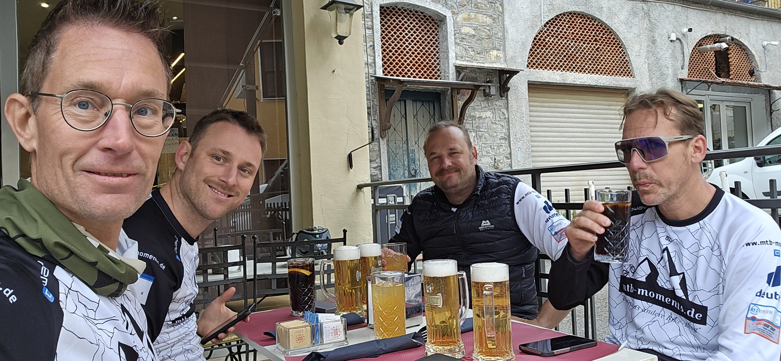 Trans Ligurien mit dem E-MTB: Von Finale Ligure nach Ventimiglia Ankunft in Pigna