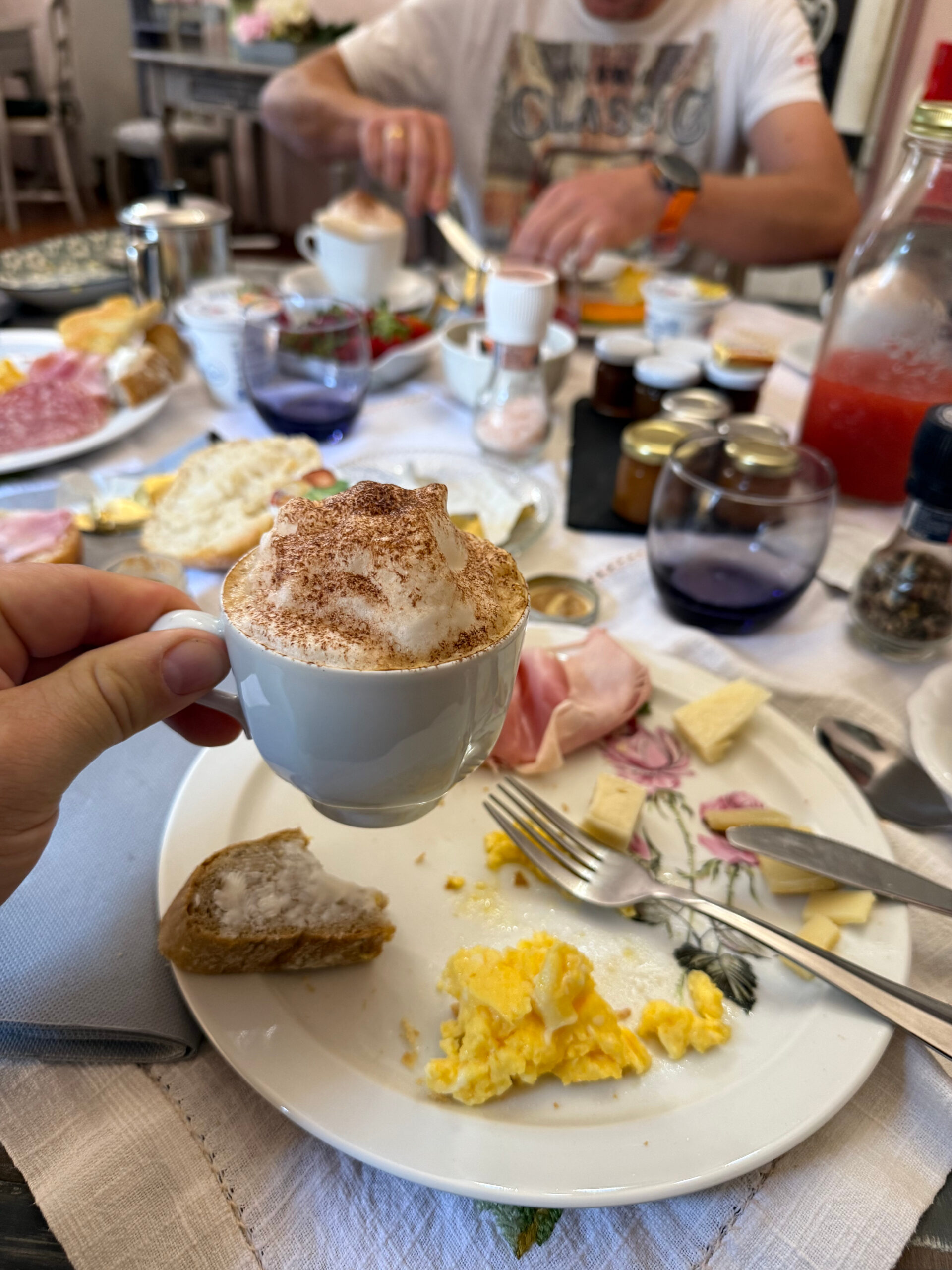 Trans Ligurien mit dem E-MTB: Von Finale Ligure nach Ventimiglia Frühstück in Pgina