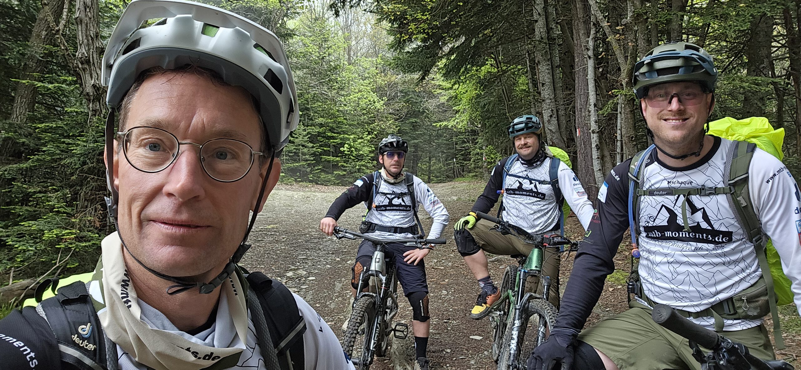 Michaque Kaiser Martin Strauß Oliver Thum und Mark beim Trans Ligurien mit dem E-MTB: Von Finale Ligure nach Ventimiglia