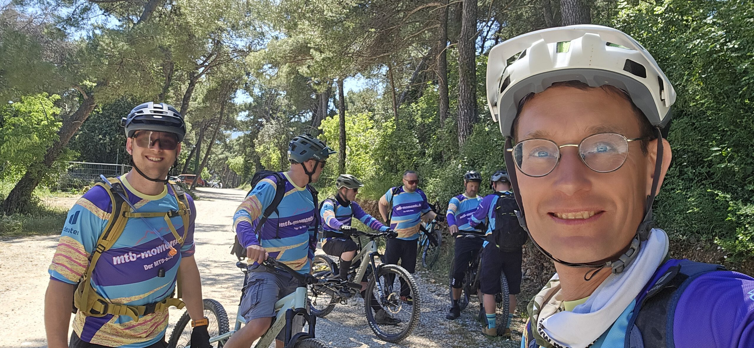 Kurze Pause im Bikepark Rabac Mountainbike und Segeln in Kroatien – MTB-Abenteuer in der Kvarner Bucht